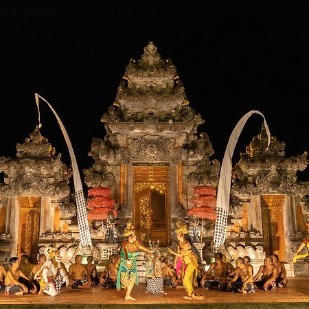 Ayodya Resort Bali Nusa Dua  Esterno foto The Ramayana Ballet at Prambanan temple