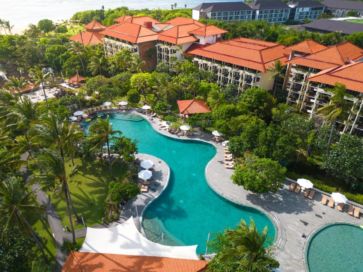 Ayodya Resort Bali Nusa Dua  Esterno foto The pool at the resort