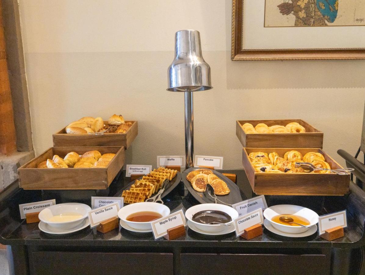 Ayodya Resort Bali Nusa Dua  Esterno foto A chafing dish with a food warmer