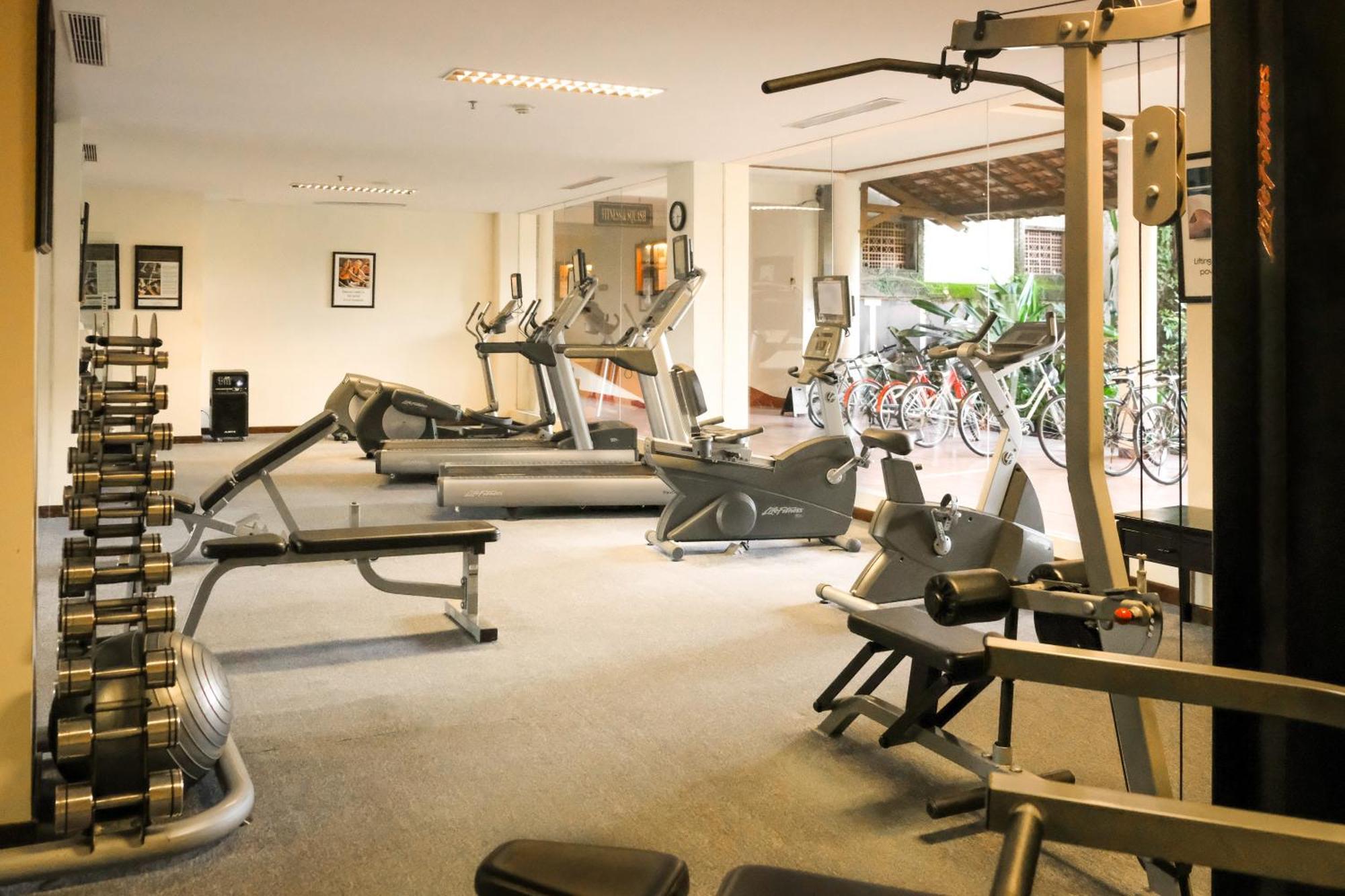Ayodya Resort Bali Nusa Dua  Esterno foto A gym at a hotel