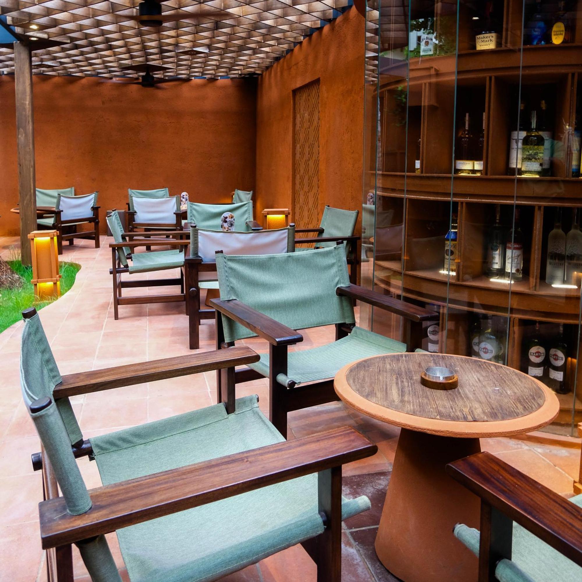 Ayodya Resort Bali Nusa Dua  Esterno foto The bar at the hotel