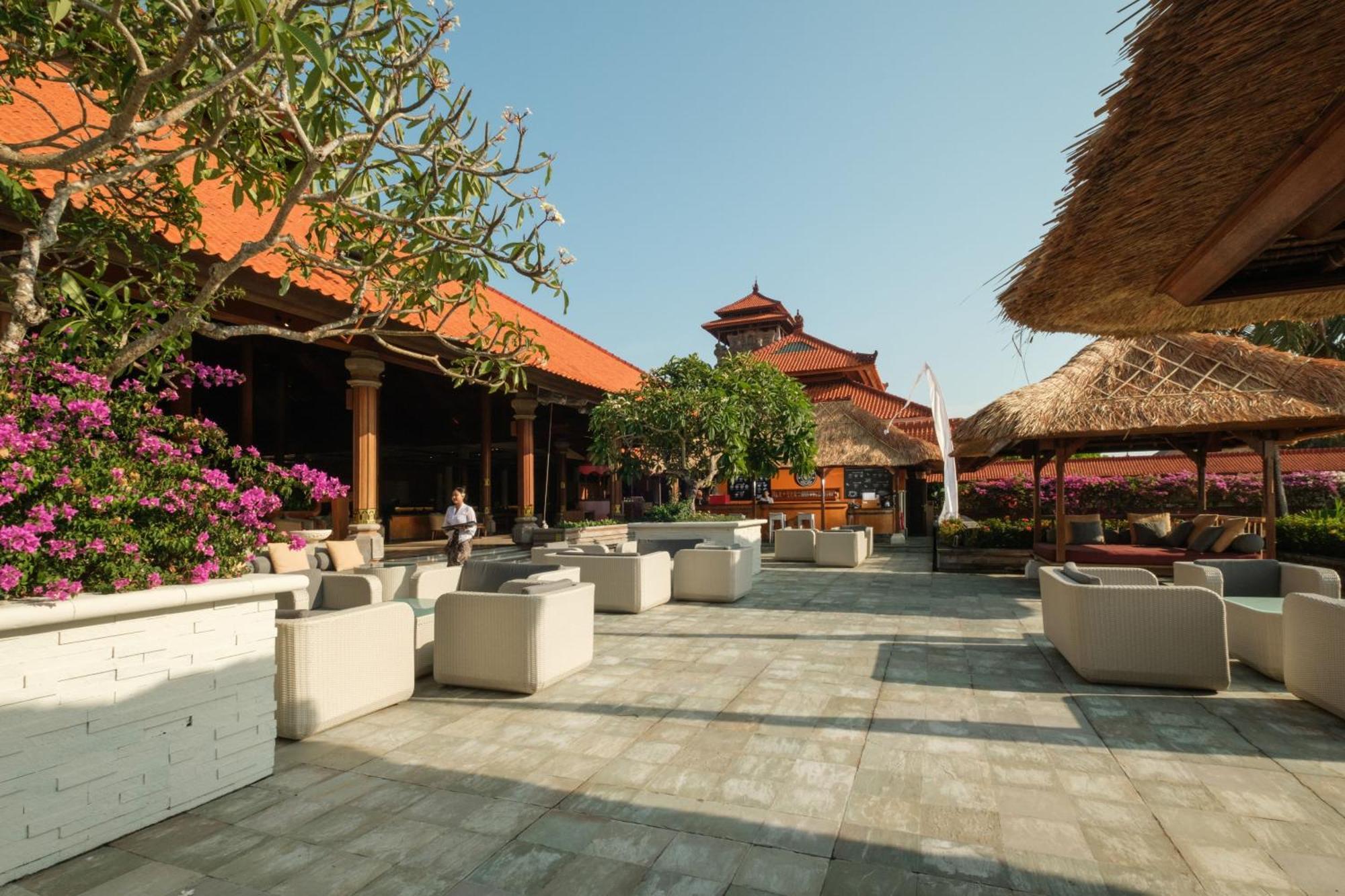 Ayodya Resort Bali Nusa Dua  Esterno foto The lobby of the hotel